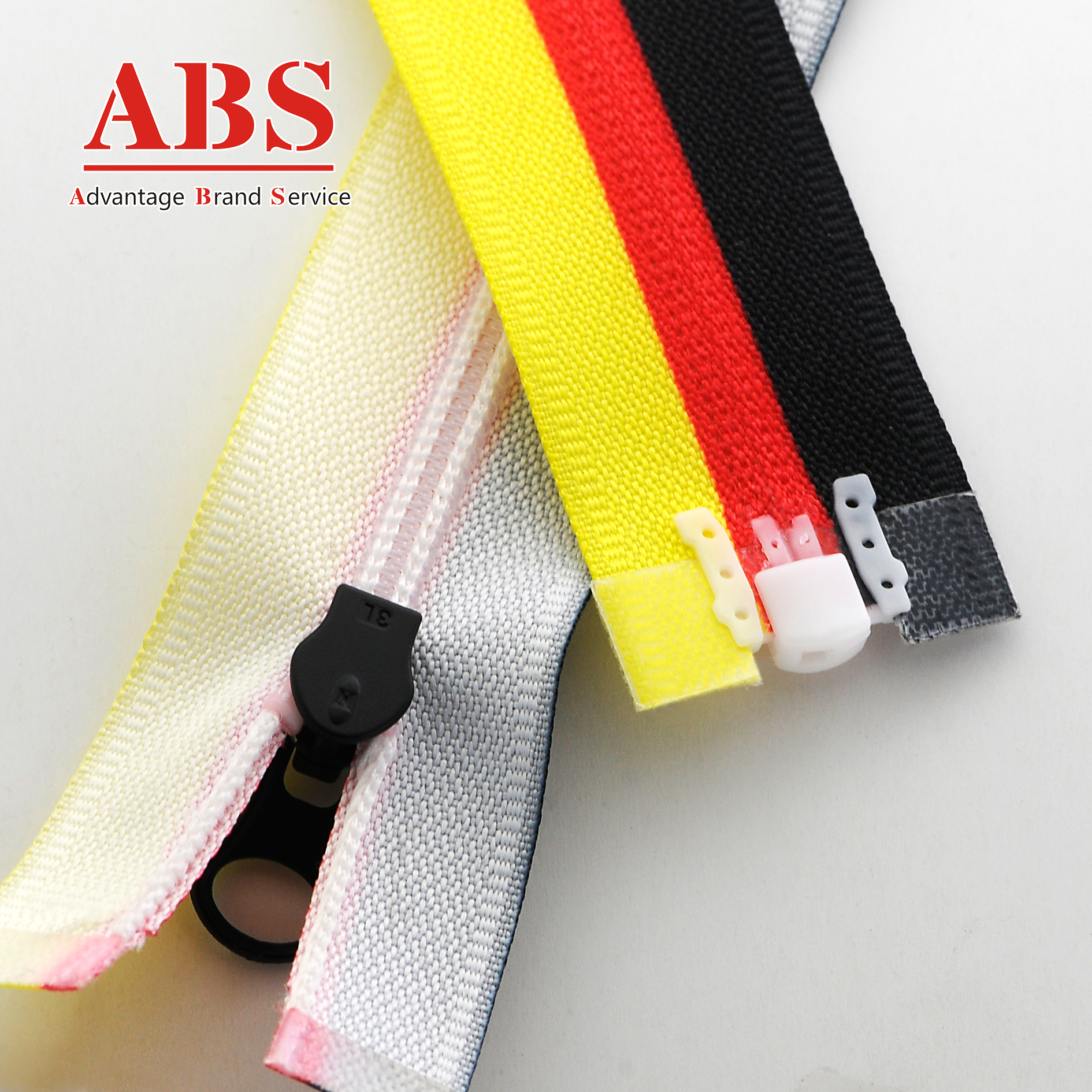 Zipper China 3#nylon reversed open end