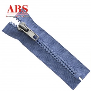Popular Sale 5# Plastic Zipper with metal puller Zip C/E